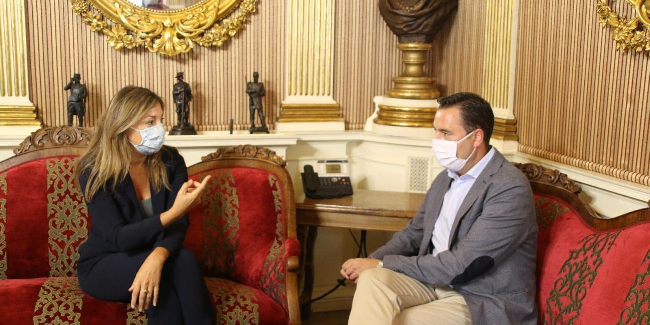Reunión entre Carolina Blasco con Daniel de la Rosa