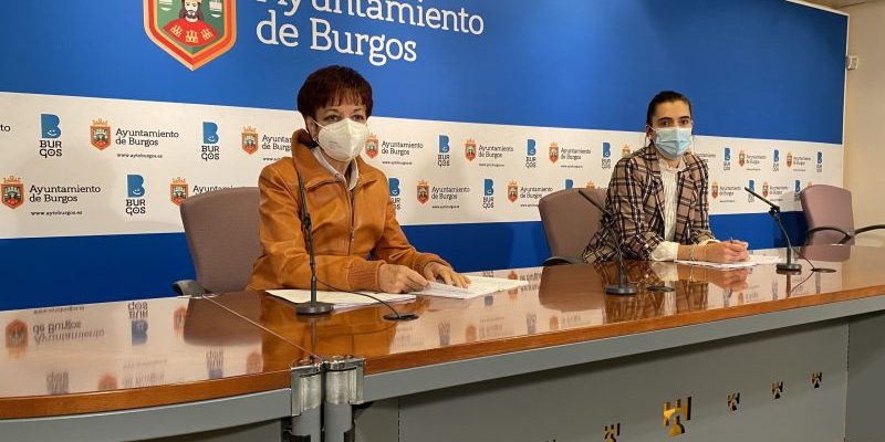 Maribel Bringas y Andrea Ballesteros en rueda de prensa