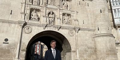 20220124 César Barriada en el Arco de Santa María