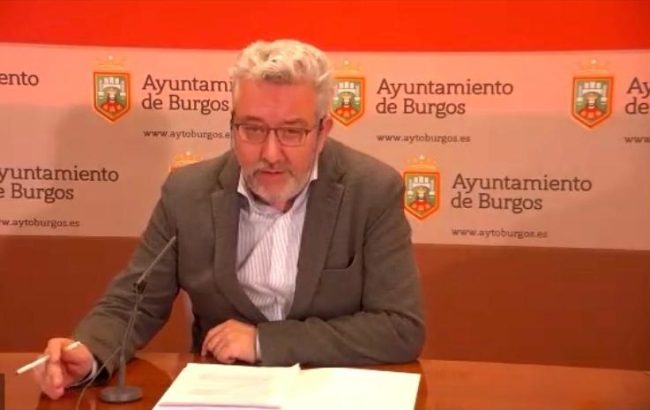 rueda de prensa del concejal de Sanidad y Medio Ambiente Carlos Niño El concejal de Sanidad y Medio Ambiente Carlos Niño en comparecencia de prensa para informar sobre asuntos de Sanidad.