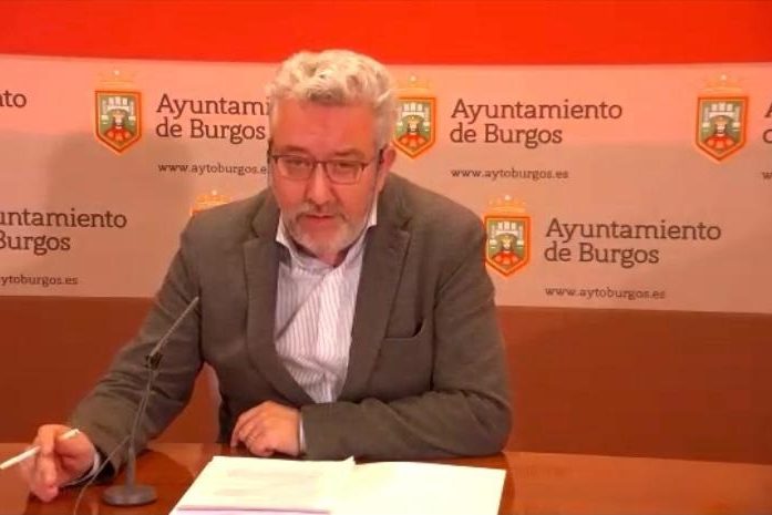 El concejal de Sanidad y Medio Ambiente Carlos Niño en comparecencia de prensa para informar sobre asuntos de Sanidad.