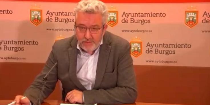 rueda de prensa del concejal de Sanidad y Medio Ambiente Carlos Niño El concejal de Sanidad y Medio Ambiente Carlos Niño en comparecencia de prensa para informar sobre asuntos de Sanidad.