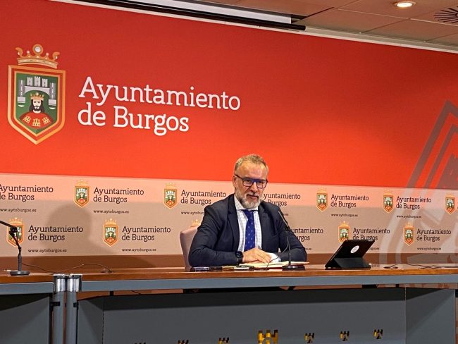 El presidente del Samyt ofrece rueda de prensa