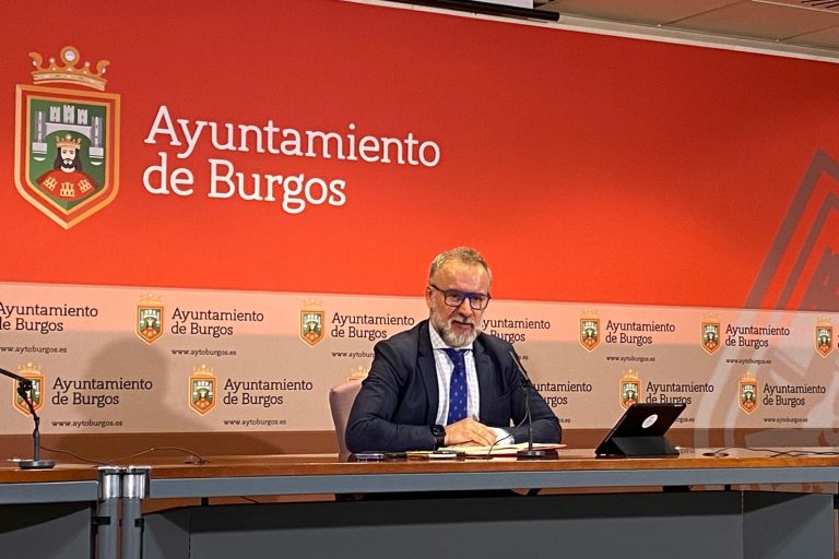 El presidente del Samyt ofrece rueda de prensa